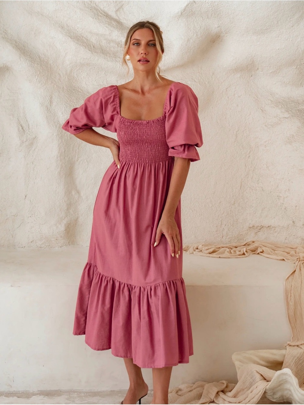Moddo Carlotta Smocked linen Square Neck Midi Dress in Rose NWT